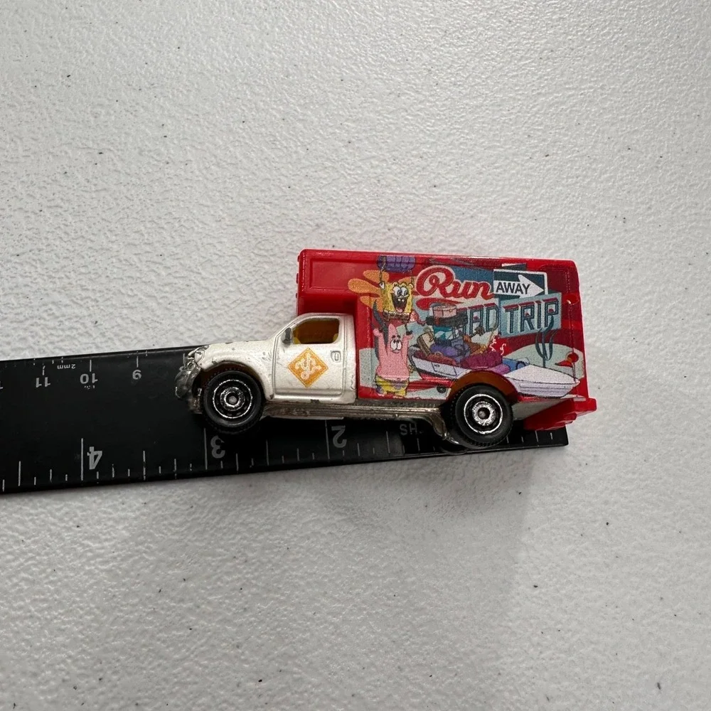 SpongeBob SquarePants‎ Mattel Die-Cast Moving Truck 2008 Collectible Pearl White
